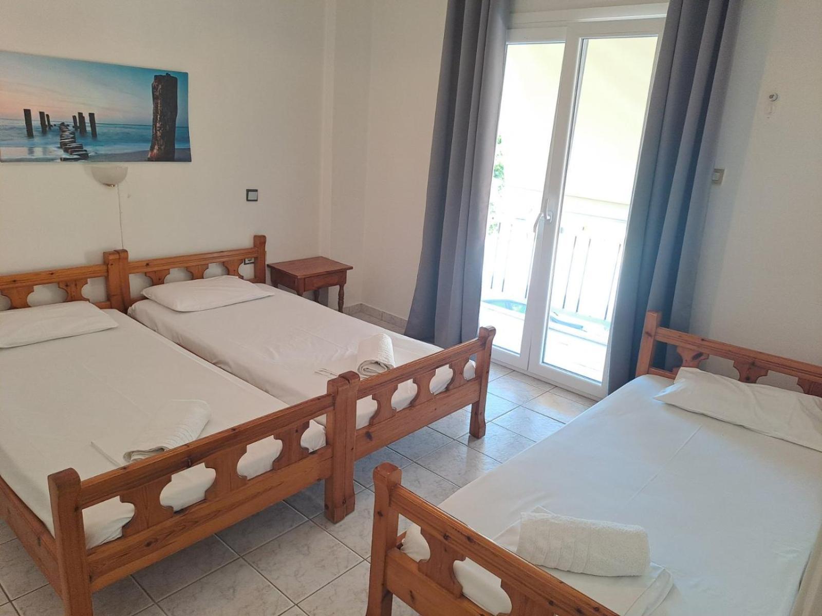 Golden Beach-Tsianis Apartments Nea Mesagkala Exterior photo